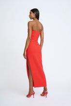 Load image into Gallery viewer, SAHANA SHELL SHAPE STRAPLESS MIDI DRESS - SCARLETTE RED
